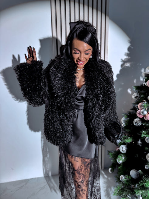 "PINTEREST 6AW006" mākslīgās kažokādas virsjaka - MELNA