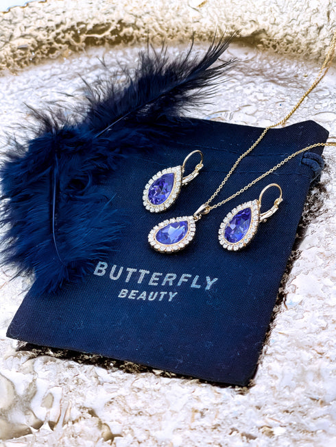 Auskari "Dimantu piliens"