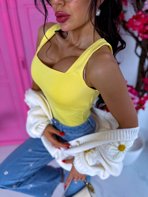 Yellow, basic top with a square neckline