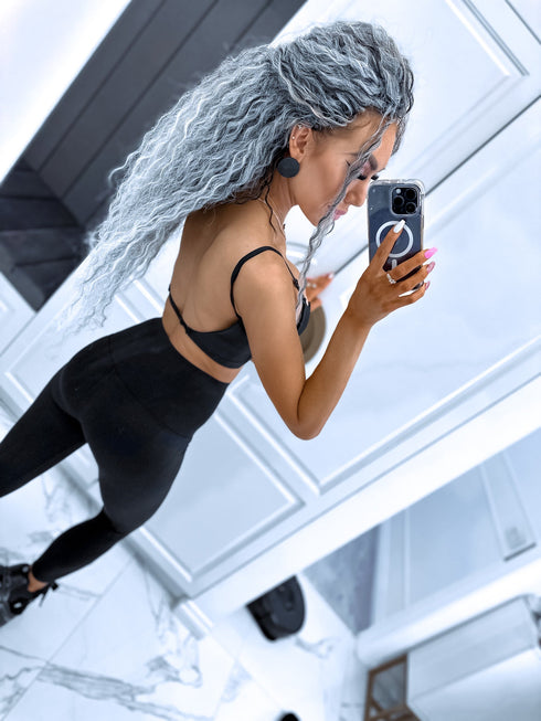 Besiūlė pagrindo liemenėlė - JUODA