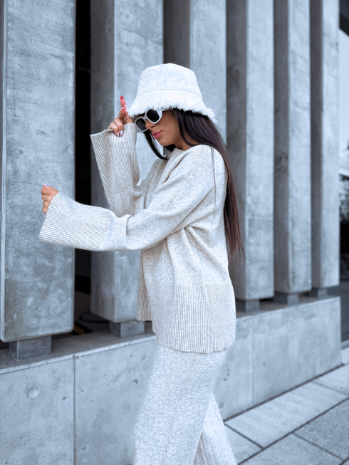 Adīts komplekts "SMOOTH LINES E5388" - GAIŠI BĒŠS