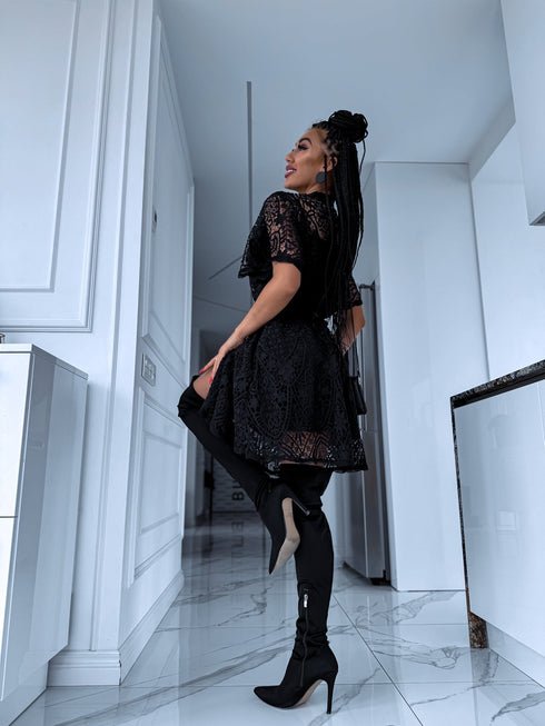 MELNA, biezo mežģīņu kleita + josta "KOLLY" CH8260