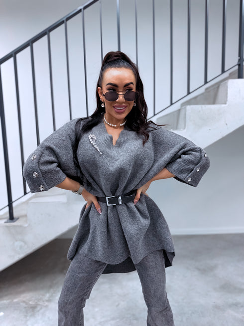 "BOND" pagarināts lielizmēra džemperis 3888L - PELĒKS