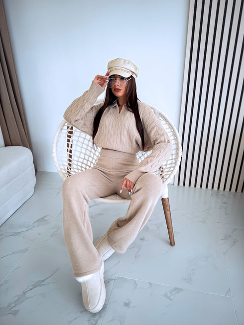 Knitted set "TOBLERONE 1039" - BEIGE