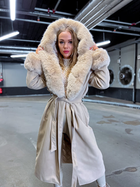 Mētelis ar pūku "CLOSURE" FC76 - bēšs