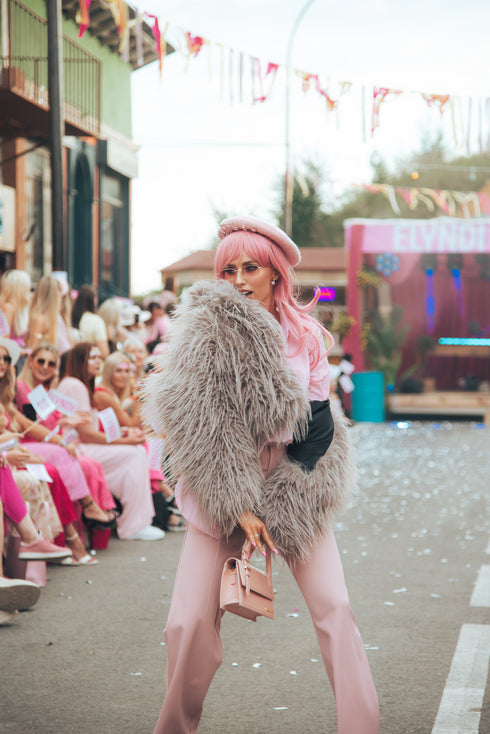 "CHILLY" LD04 artificial fur coat - cappuccino