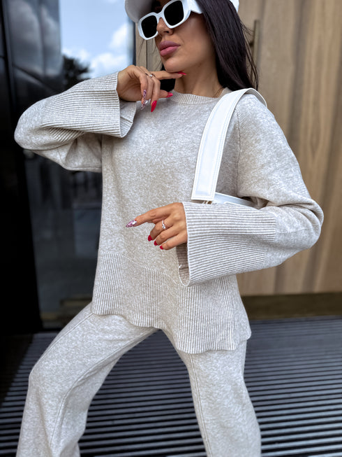 Adīts komplekts "SMOOTH LINES E5388" - GAIŠI BĒŠS