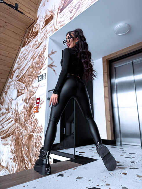 Ādas imitācijas legingi "SEPTEMBER LEVEL UP" - BLACK