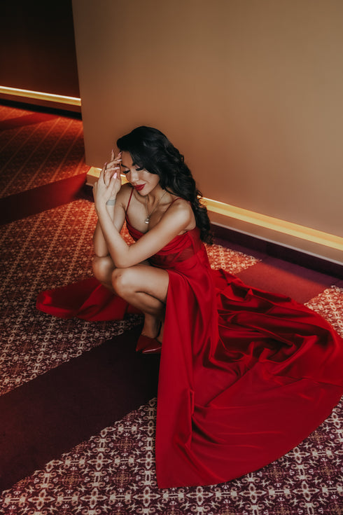 Red dress with slit "CORSET LUX"