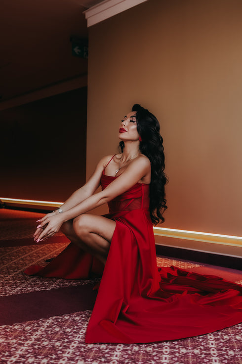 Red dress with slit "CORSET LUX"