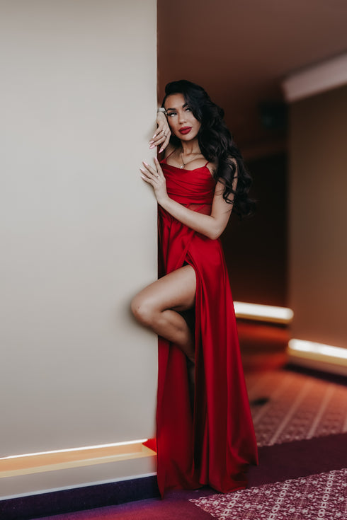 Red dress with slit "CORSET LUX"