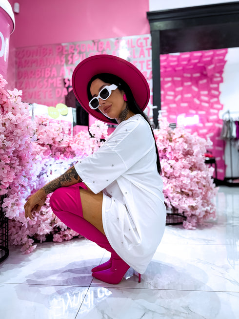 Oversize T-krekls "Kristālu Romantika" - balts