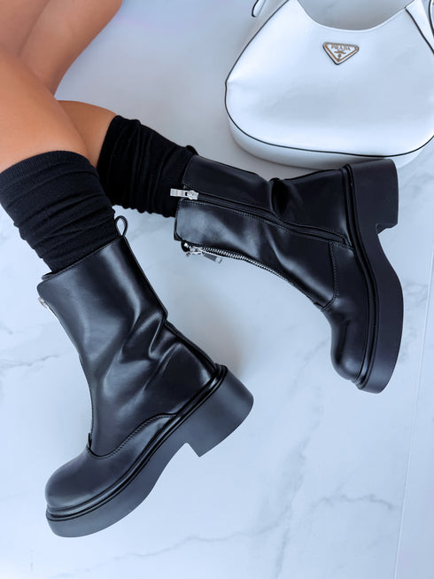 Сапоги с молнией спереди "ZIP" - ЧЁРНЫЕ