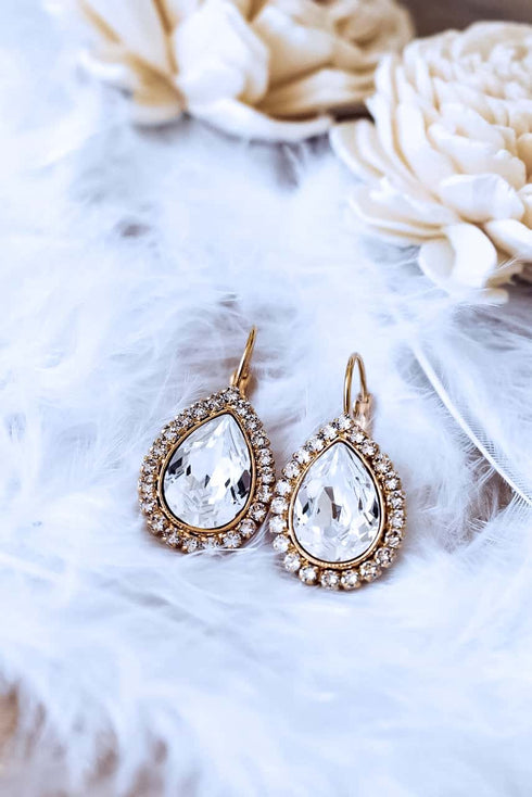 Auskari "Dimantu piliens"