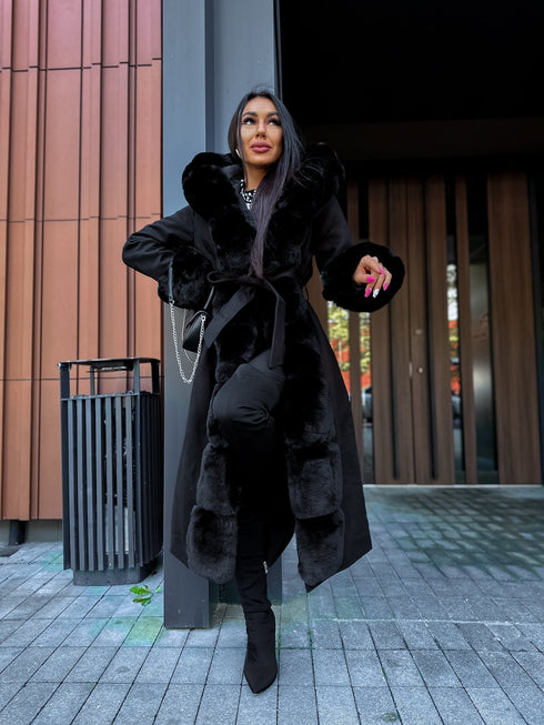 Coat with sewn-in fluff squares - black PRE-ORDER