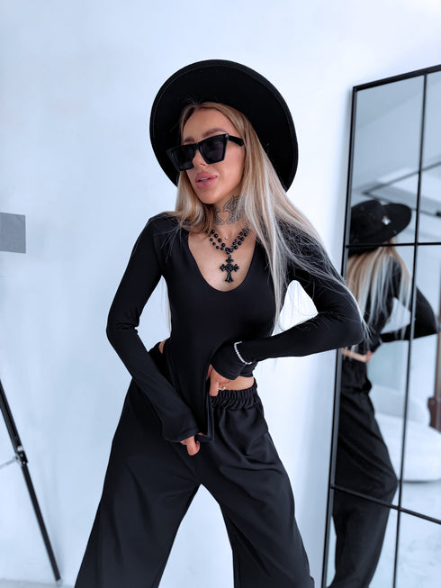 Топ с V-образным вырезом "JELLY BELLY VD1802" - ЧЕРНЫЙ