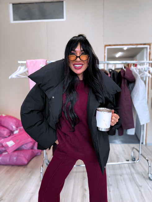 "NIGHT HERITAGE" īsā virsjaka FC7616 - MELNA