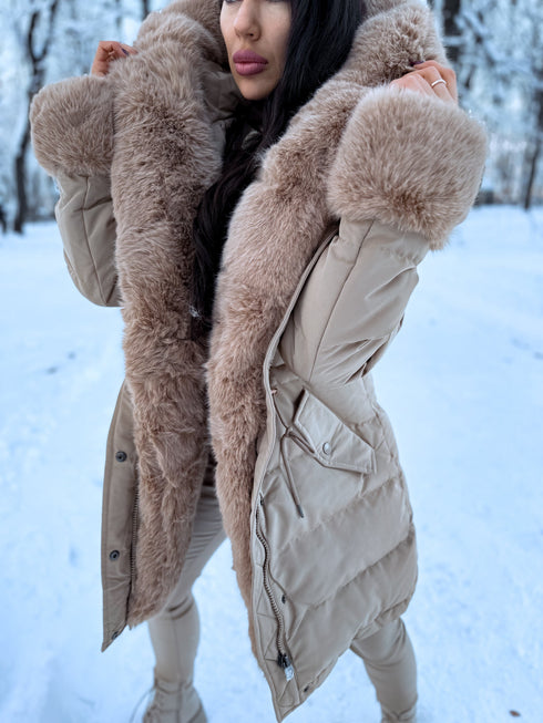 PUFĪGĀ parka ar pūku - kapučīno PRE-ORDER