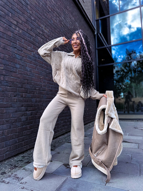 Knitted set "TOBLERONE 1039" - BEIGE