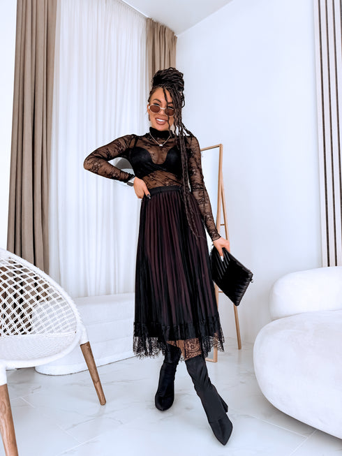 DIVPUSĒJI, GOFRĒTI svārki ar melnu tillu - CHOCO