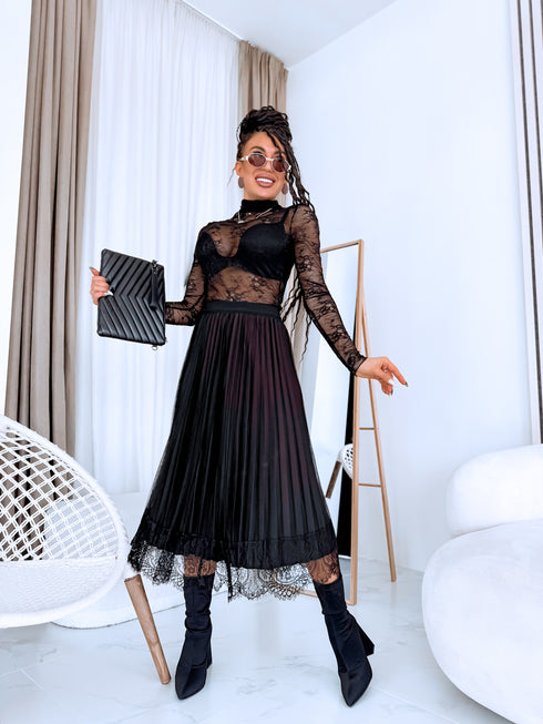 DIVPUSĒJI, GOFRĒTI svārki ar melnu tillu - CHOCO