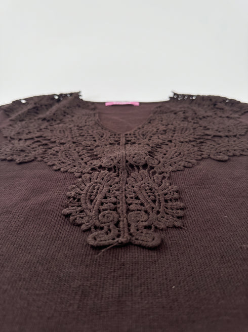 Top with lace neckline "LETTER MC2951" - CHOCO