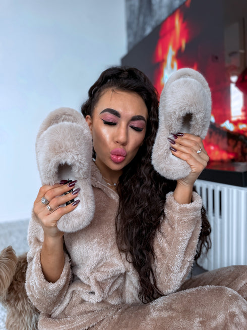 Пушистые тапочки на высокой подошве - бежевые