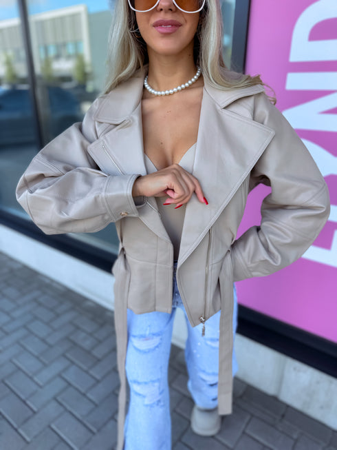 Куртка из искусственной кожи "WAIST ACCENT" S-6253 - БЕЖЕВАЯ