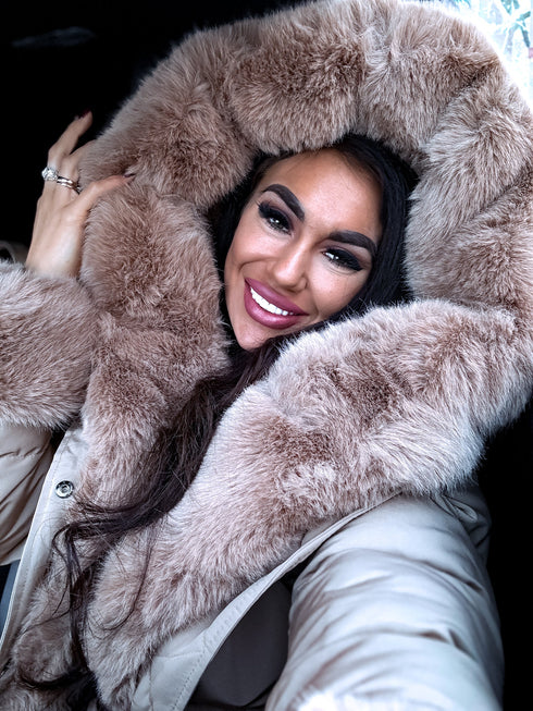 PUFĪGĀ parka ar pūku - kapučīno PRE-ORDER