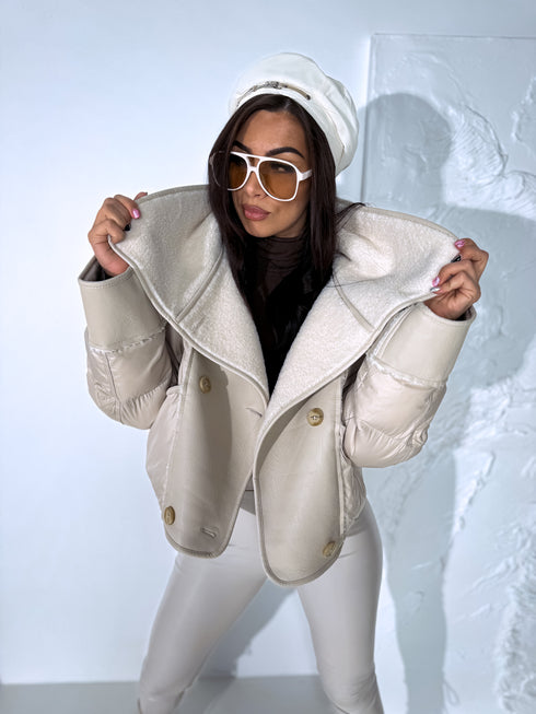 Короткая куртка "VANILLA WORLD"