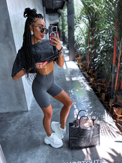 Короткие шорты с утяжкой "Riekstiņš" - СЕРЫЕ