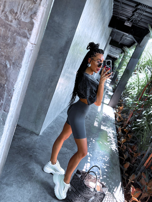 Короткие шорты с утяжкой "Riekstiņš" - СЕРЫЕ