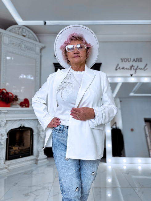 Oversize žakete ar melnām piedurkņu pogām - balta