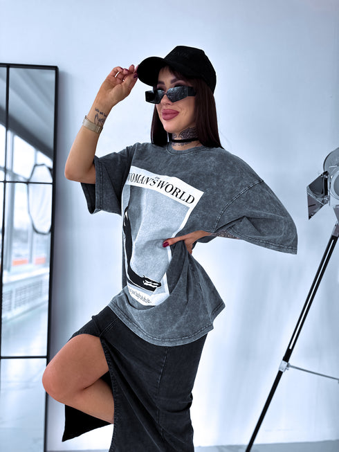 Oversize T-shirt "WOMAN'S WORLD" - GRAY