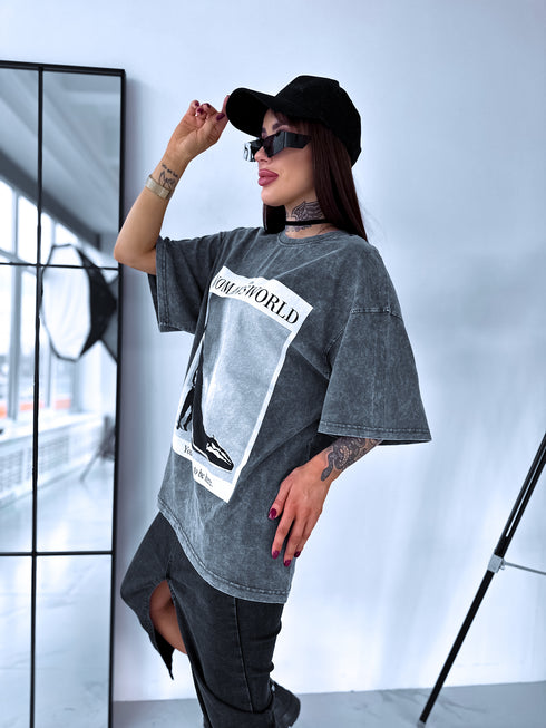 Oversize T-shirt "WOMAN'S WORLD" - GRAY
