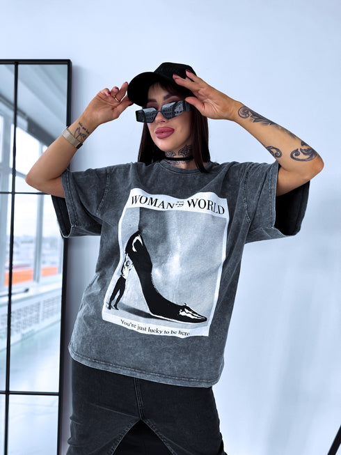 Oversize T-shirt "WOMAN'S WORLD" - GRAY