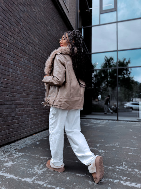 Cappuccino overcoat with cappuccino fur "LUX FUR" FL47