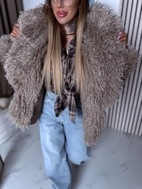 "PINTEREST 6AW006" mākslīgās kažokādas virsjaka - CARAMEL