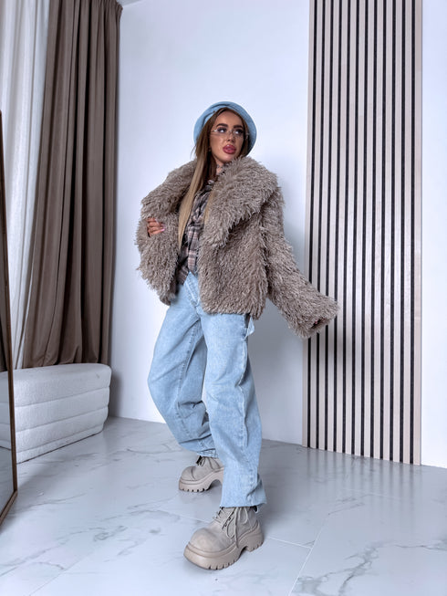 "PINTEREST 6AW006" mākslīgās kažokādas virsjaka - CARAMEL