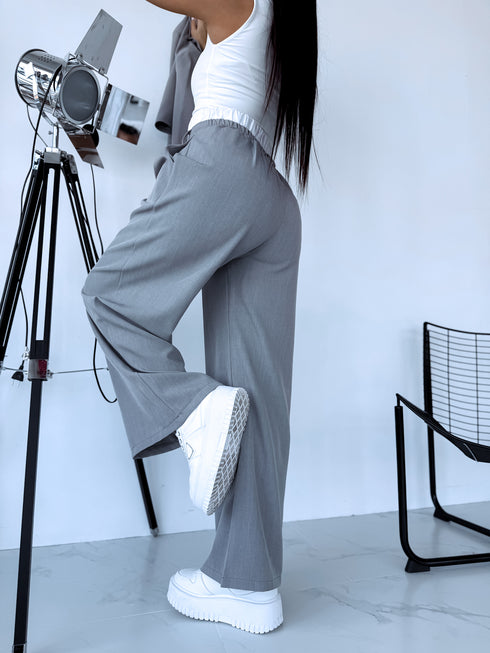 "MAJORY 74" комплект - жакет + брюки - СЕРЫЙ