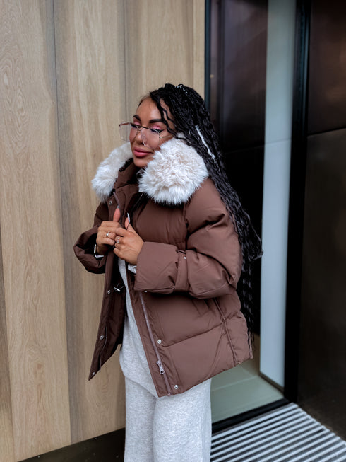 Короткая, пуховая куртка "FUSION AD611" - CHOCO ПРЕДЗАКАЗ