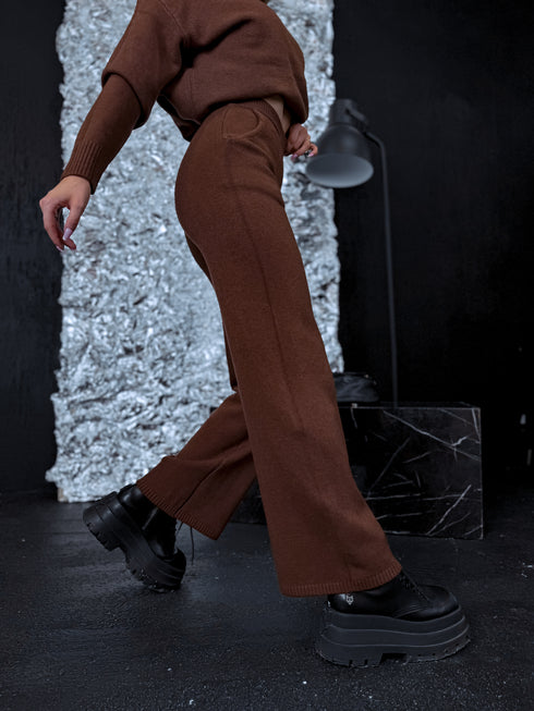 Adīts komplekts "AUTUMN E5389" - BRŪNS PRE-ORDER