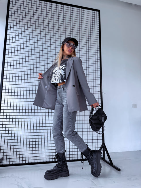 Oversize žakete ar melnām piedurkņu pogām - pelēka