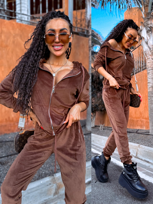 Divdaļīgs, samta kostīms "PAVASARIS" - CHOCO