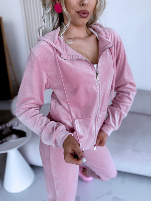 Divdaļīgs, samta kostīms "PAVASARIS" - MAIGI ROZĀ