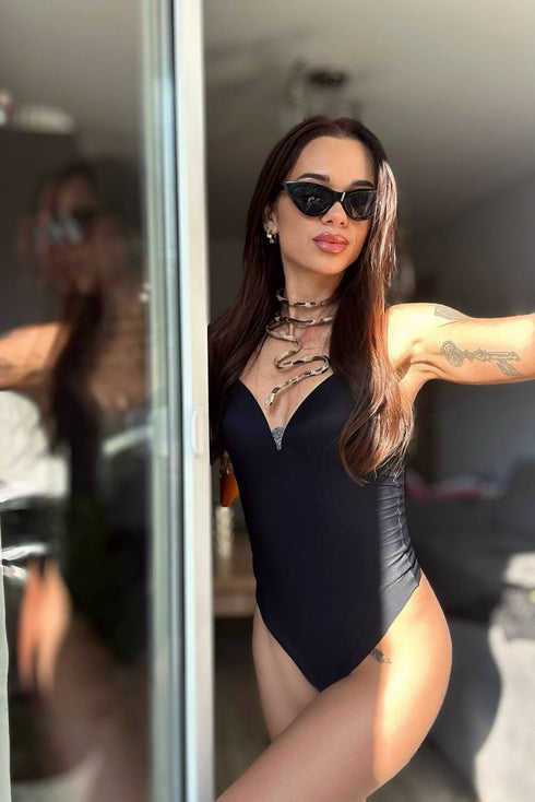 ELYNDI, stringveida koriģējošais bodijs - melns