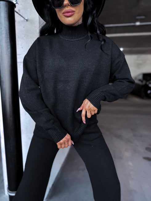 Knitted Set "AUTUMN E5389" - BLACK