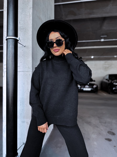 Knitted Set "AUTUMN E5389" - BLACK