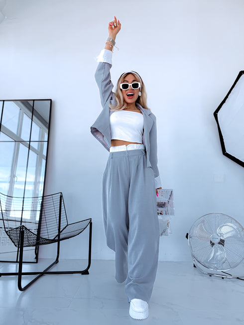 "MAJORY 74" комплект - жакет + брюки - СЕРЫЙ