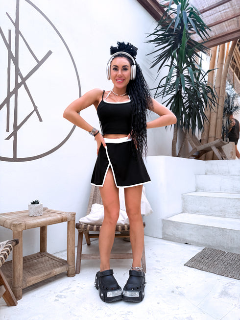 Komplekts "COURT ENERGY" 88982 - MELNS